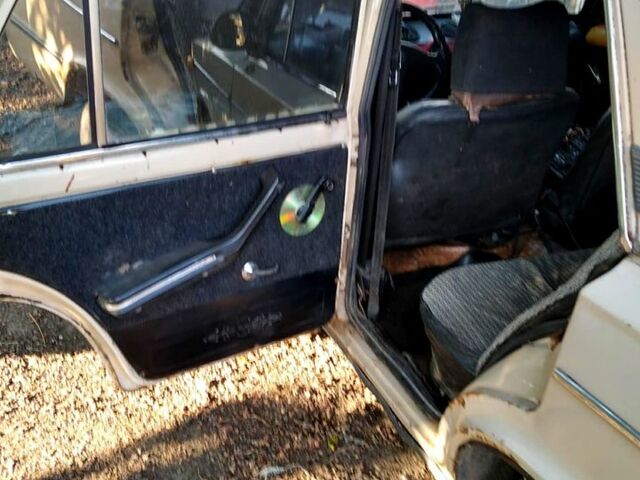 Бежевый ВАЗ 2106, объемом двигателя 1.3 л и пробегом 0 тыс. км за 530 $, фото 5 на Automoto.ua