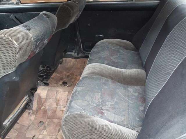 ВАЗ 2106 1988 в Славянске на Automoto.ua Бежевый ВАЗ 2106, объемом двигателя 0 л и пробегом 85 тыс. км за 452 $, фото 2 на Automoto.ua