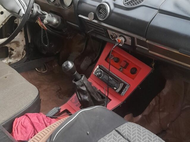 Бежевый ВАЗ 2106, объемом двигателя 1 л и пробегом 36 тыс. км за 311 $, фото 2 на Automoto.ua