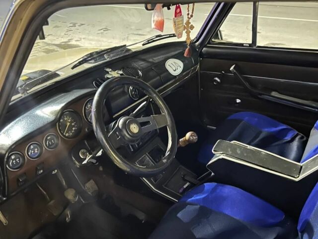 Бежевый ВАЗ 2106, объемом двигателя 1.5 л и пробегом 30 тыс. км за 700 $, фото 5 на Automoto.ua