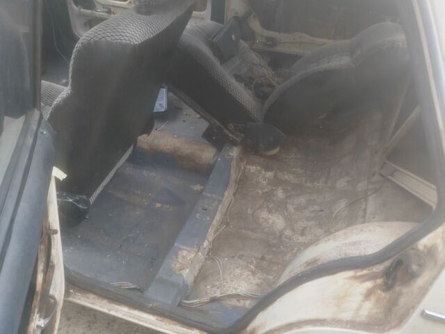 Бежевий ВАЗ 2106, об'ємом двигуна 1.6 л та пробігом 780 тис. км за 700 $, фото 4 на Automoto.ua