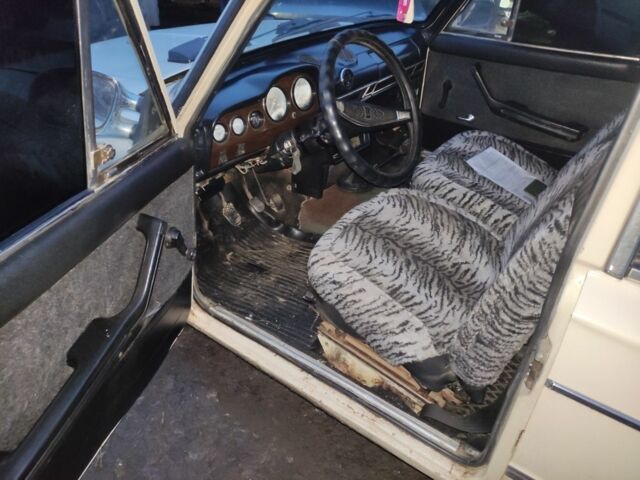 Бежевый ВАЗ 2106, объемом двигателя 1.3 л и пробегом 300 тыс. км за 591 $, фото 6 на Automoto.ua