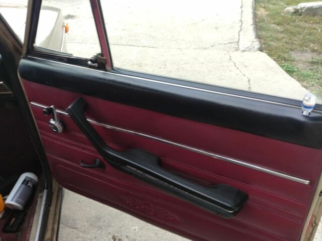 ВАЗ 2106 1989 в Новомосковске на Automoto.ua Бежевый ВАЗ 2106, объемом двигателя 0 л и пробегом 90 тыс. км за 503 $, фото 6 на Automoto.ua