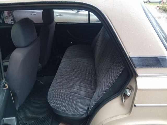 ВАЗ 2106 1990 в Конотопе на Automoto.ua Бежевый ВАЗ 2106, объемом двигателя 1.3 л и пробегом 880 тыс. км за 802 $, фото 7 на Automoto.ua