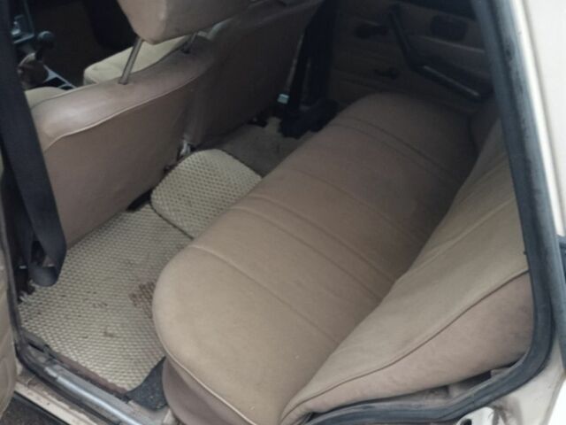 Бежевый ВАЗ 2106, объемом двигателя 1.3 л и пробегом 251 тыс. км за 800 $, фото 3 на Automoto.ua