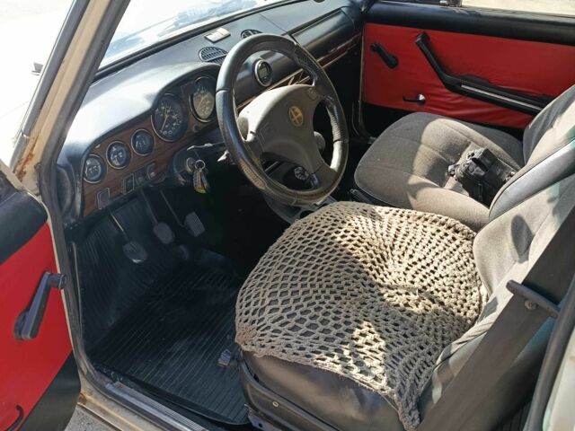 Бежевий ВАЗ 2106, об'ємом двигуна 1.3 л та пробігом 1000 тис. км за 384 $, фото 4 на Automoto.ua