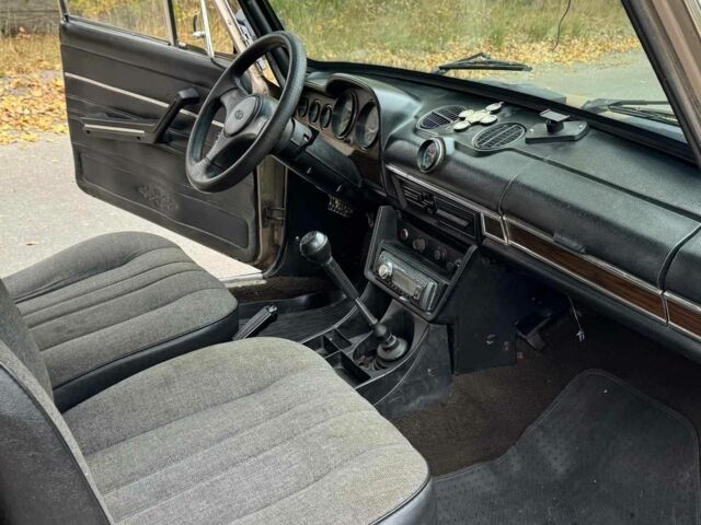 ВАЗ 2106 1990 в Днепре (Днепропетровске) на Automoto.ua Бежевый ВАЗ 2106, объемом двигателя 1.3 л и пробегом 9 тыс. км за 700 $, фото 4 на Automoto.ua