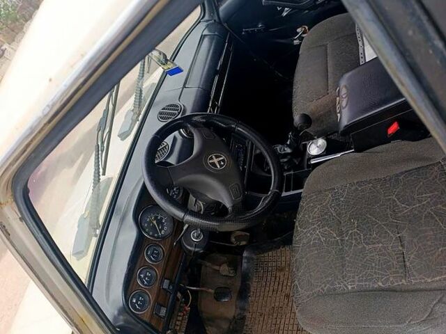 Бежевый ВАЗ 2106, объемом двигателя 1.5 л и пробегом 211 тыс. км за 370 $, фото 4 на Automoto.ua