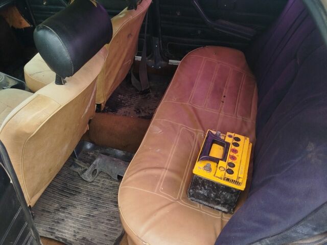 Бежевый ВАЗ 2106, объемом двигателя 0 л и пробегом 70 тыс. км за 363 $, фото 2 на Automoto.ua