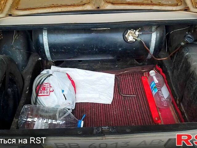 Бежевий ВАЗ 2106, об'ємом двигуна 1.5 л та пробігом 150 тис. км за 840 $, фото 4 на Automoto.ua