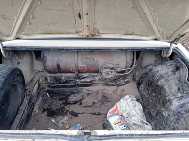 Бежевый ВАЗ 2106, объемом двигателя 1.3 л и пробегом 500 тыс. км за 286 $, фото 4 на Automoto.ua