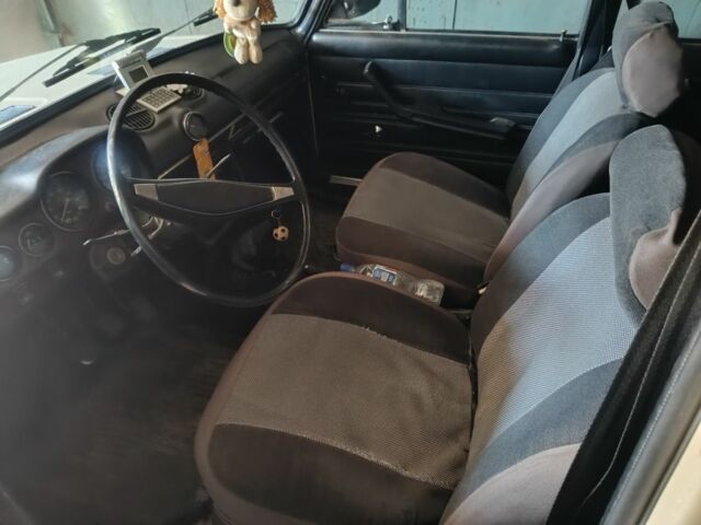 Бежевый ВАЗ 2106, объемом двигателя 0 л и пробегом 180 тыс. км за 358 $, фото 2 на Automoto.ua