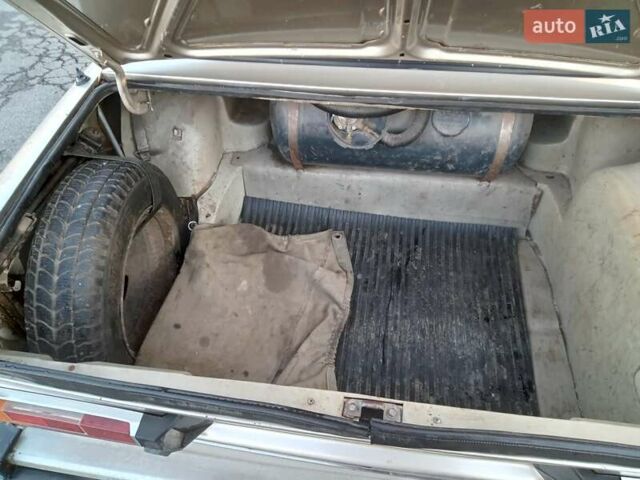 Бежевый ВАЗ 2106, объемом двигателя 1.5 л и пробегом 300 тыс. км за 560 $, фото 17 на Automoto.ua