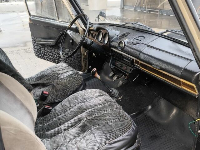 Бежевый ВАЗ 2106, объемом двигателя 0 л и пробегом 333 тыс. км за 300 $, фото 18 на Automoto.ua