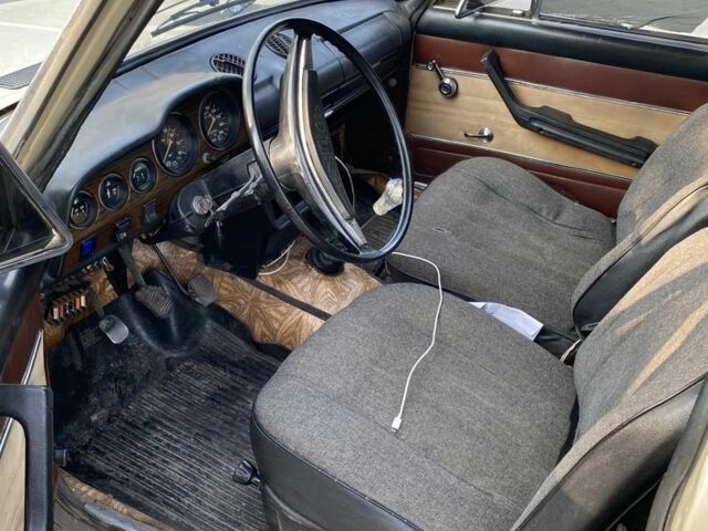 Бежевый ВАЗ 2106, объемом двигателя 1.5 л и пробегом 300 тыс. км за 471 $, фото 6 на Automoto.ua