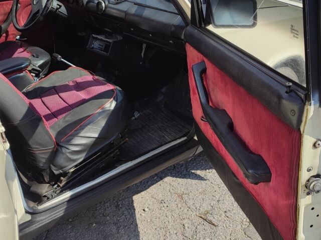 Бежевый ВАЗ 2106, объемом двигателя 0 л и пробегом 50 тыс. км за 1150 $, фото 3 на Automoto.ua