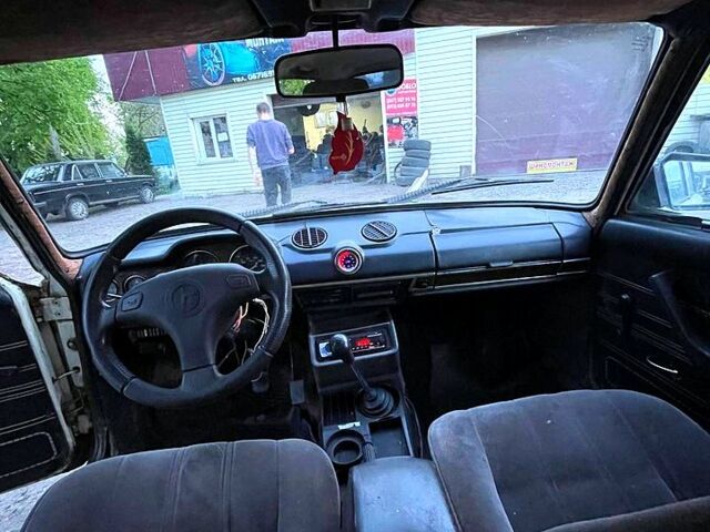 Бежевый ВАЗ 2106, объемом двигателя 1.3 л и пробегом 200 тыс. км за 590 $, фото 4 на Automoto.ua