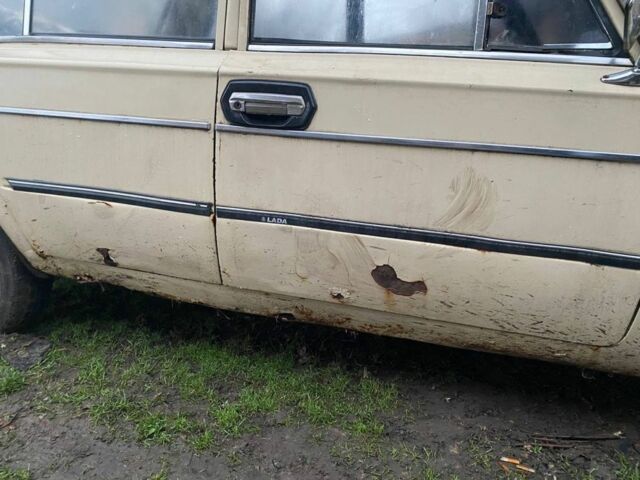 Бежевый ВАЗ 2106, объемом двигателя 1.6 л и пробегом 200 тыс. км за 237 $, фото 2 на Automoto.ua