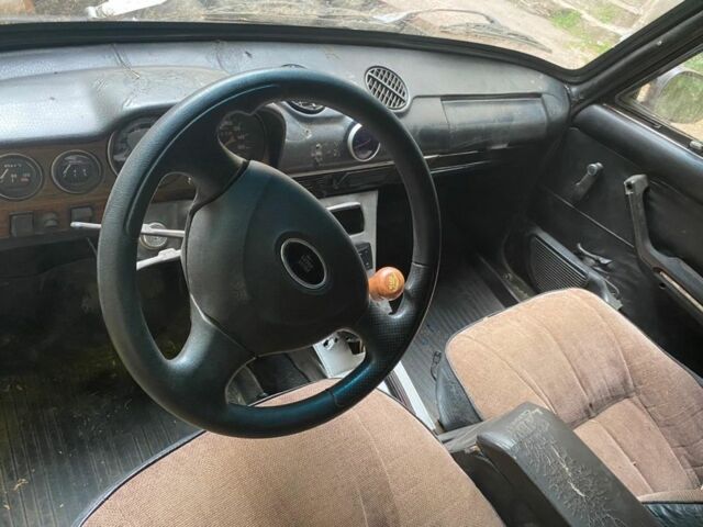 Чорний ВАЗ 2106, об'ємом двигуна 1.6 л та пробігом 356 тис. км за 528 $, фото 4 на Automoto.ua