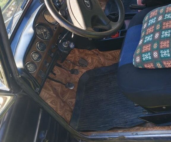 Черный ВАЗ 2106, объемом двигателя 0 л и пробегом 74 тыс. км за 1500 $, фото 2 на Automoto.ua