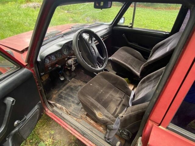 Черный ВАЗ 2106, объемом двигателя 1.6 л и пробегом 200 тыс. км за 380 $, фото 4 на Automoto.ua