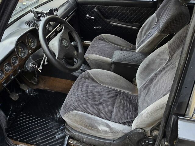 Черный ВАЗ 2106, объемом двигателя 1.3 л и пробегом 9 тыс. км за 638 $, фото 4 на Automoto.ua
