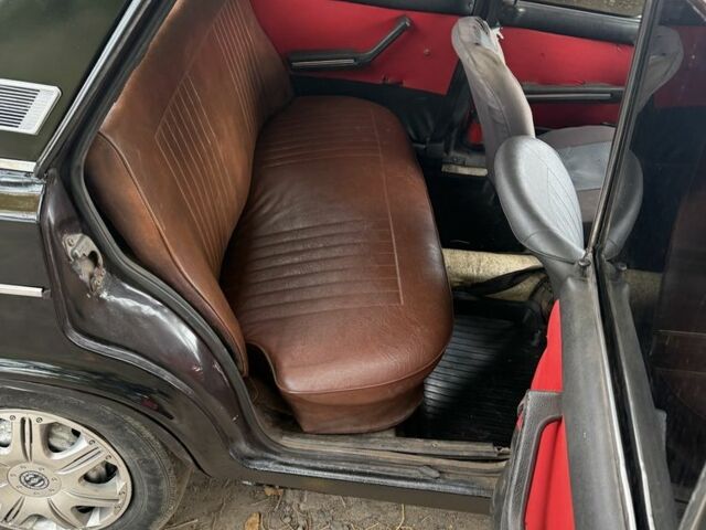 Черный ВАЗ 2106, объемом двигателя 1.6 л и пробегом 777 тыс. км за 612 $, фото 6 на Automoto.ua