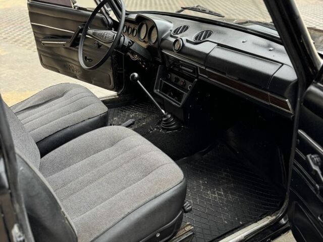 Черный ВАЗ 2106, объемом двигателя 1.3 л и пробегом 27 тыс. км за 940 $, фото 4 на Automoto.ua