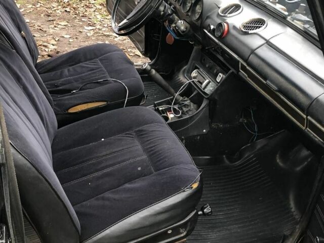 Черный ВАЗ 2106, объемом двигателя 2 л и пробегом 53 тыс. км за 501 $, фото 4 на Automoto.ua