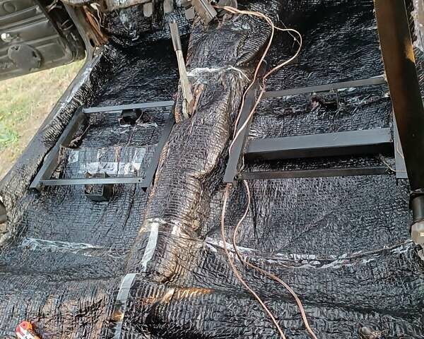 Черный ВАЗ 2106, объемом двигателя 1.3 л и пробегом 40 тыс. км за 833 $, фото 8 на Automoto.ua