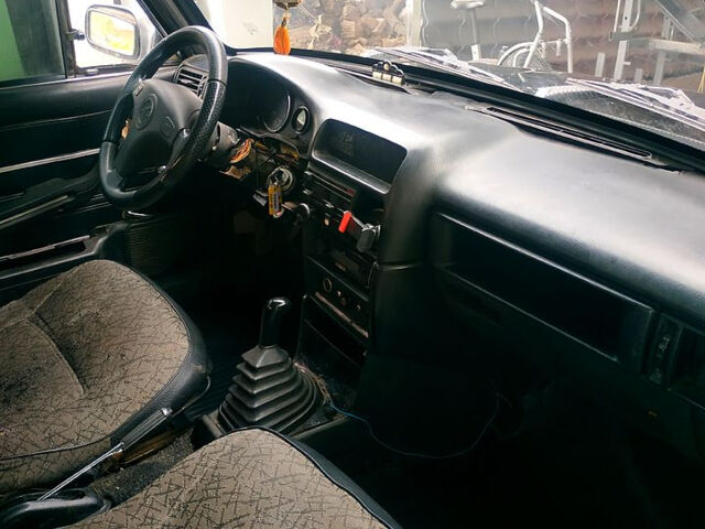 ВАЗ 2106 1991 в Днепре (Днепропетровске) на Automoto.ua Черный ВАЗ 2106, объемом двигателя 1.5 л и пробегом 350 тыс. км за 650 $, фото 1 на Automoto.ua