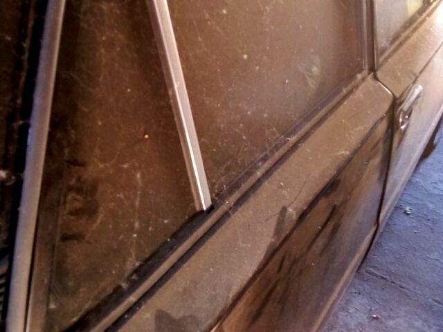 Чорний ВАЗ 2106, об'ємом двигуна 1.3 л та пробігом 167 тис. км за 1000 $, фото 2 на Automoto.ua