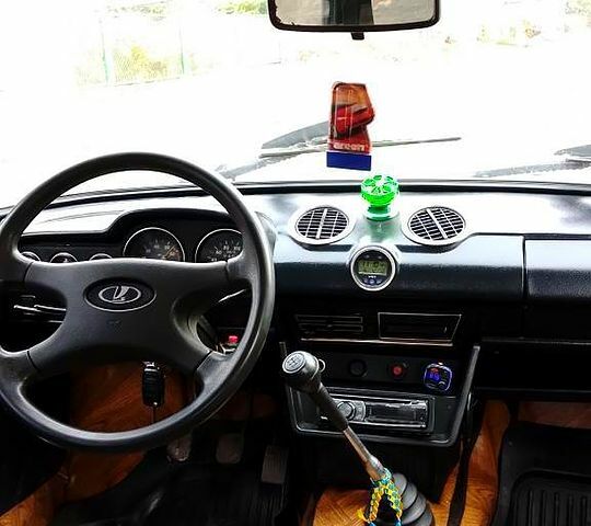 Черный ВАЗ 2106, объемом двигателя 1.3 л и пробегом 95 тыс. км за 1200 $, фото 1 на Automoto.ua