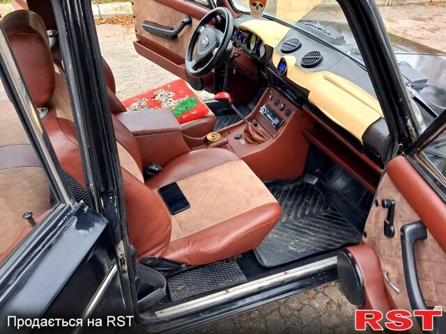 Чорний ВАЗ 2106, об'ємом двигуна 1.5 л та пробігом 0 тис. км за 1000 $, фото 12 на Automoto.ua
