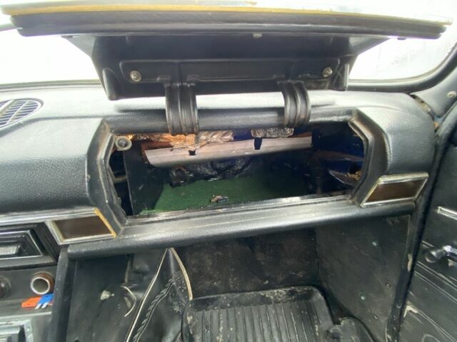 Фиолетовый ВАЗ 2106, объемом двигателя 1.6 л и пробегом 3 тыс. км за 473 $, фото 7 на Automoto.ua