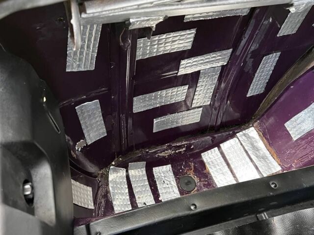 Фіолетовий ВАЗ 2106, об'ємом двигуна 0 л та пробігом 200 тис. км за 1450 $, фото 12 на Automoto.ua