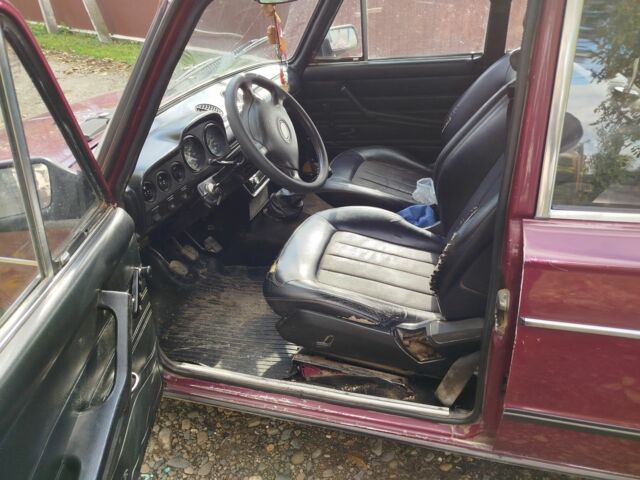 Фиолетовый ВАЗ 2106, объемом двигателя 1.5 л и пробегом 200 тыс. км за 1300 $, фото 5 на Automoto.ua