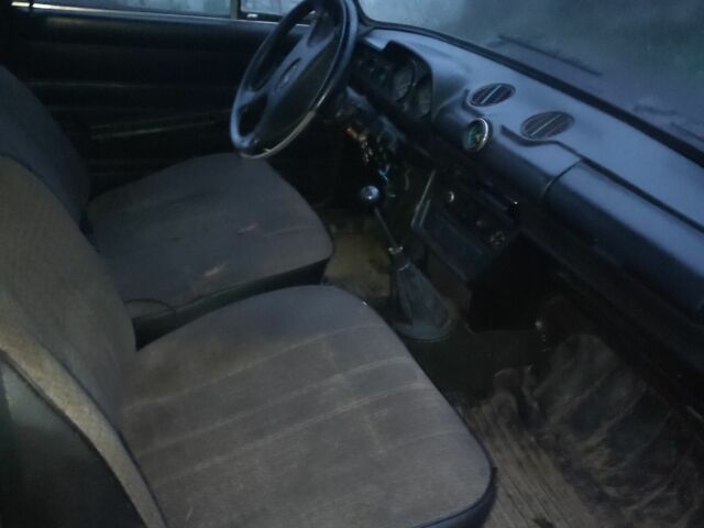 Фиолетовый ВАЗ 2106, объемом двигателя 1 л и пробегом 77 тыс. км за 592 $, фото 3 на Automoto.ua