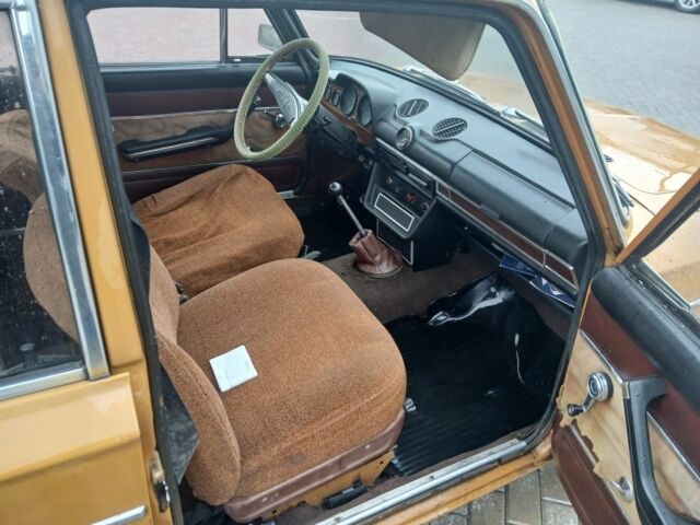 ВАЗ 2106 1978 в Черкассах на Automoto.ua Коричневый ВАЗ 2106, объемом двигателя 0 л и пробегом 87 тыс. км за 455 $, фото 5 на Automoto.ua