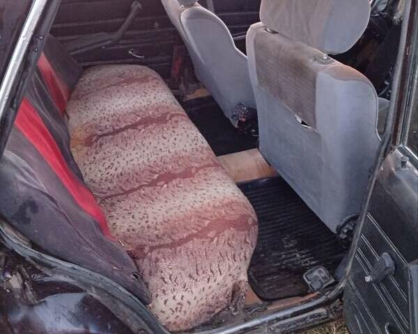 Коричневый ВАЗ 2106, объемом двигателя 1.5 л и пробегом 100 тыс. км за 550 $, фото 4 на Automoto.ua