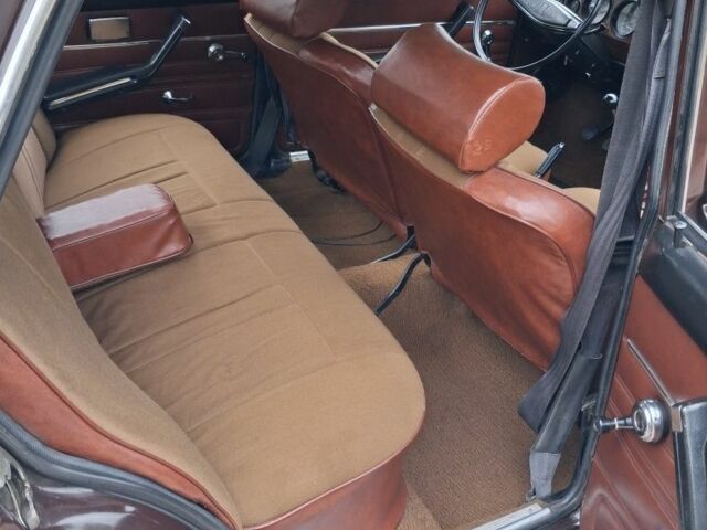 Коричневий ВАЗ 2106, об'ємом двигуна 1.3 л та пробігом 74 тис. км за 2050 $, фото 6 на Automoto.ua