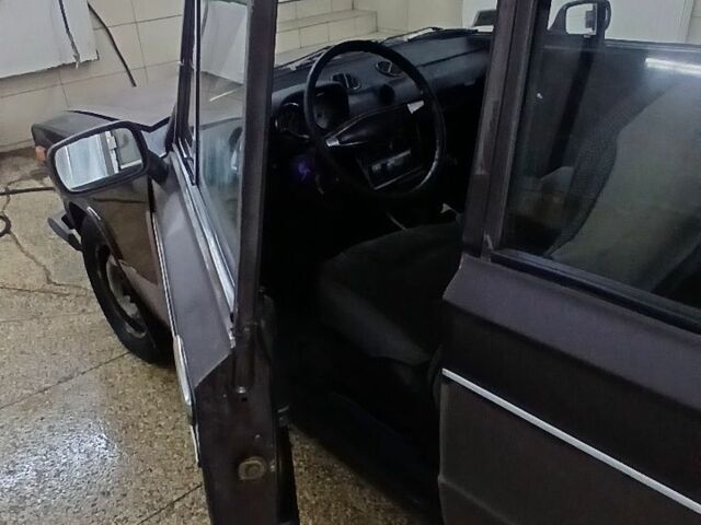 Коричневый ВАЗ 2106, объемом двигателя 0 л и пробегом 1000 тыс. км за 350 $, фото 4 на Automoto.ua