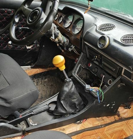 Коричневий ВАЗ 2106, об'ємом двигуна 1.3 л та пробігом 1 тис. км за 237 $, фото 4 на Automoto.ua