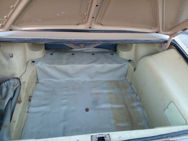 Коричневый ВАЗ 2106, объемом двигателя 1 л и пробегом 300 тыс. км за 1200 $, фото 2 на Automoto.ua