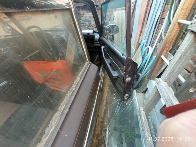 Коричневый ВАЗ 2106, объемом двигателя 1.3 л и пробегом 173 тыс. км за 499 $, фото 5 на Automoto.ua