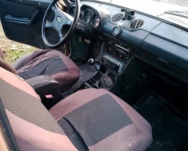 Коричневий ВАЗ 2106, об'ємом двигуна 1.6 л та пробігом 220 тис. км за 400 $, фото 2 на Automoto.ua