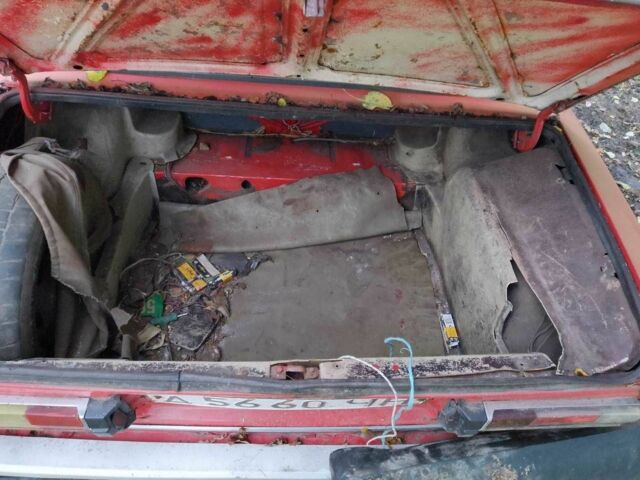 Красный ВАЗ 2106, объемом двигателя 0 л и пробегом 3 тыс. км за 361 $, фото 2 на Automoto.ua