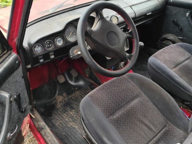 Красный ВАЗ 2106, объемом двигателя 1.3 л и пробегом 150 тыс. км за 427 $, фото 5 на Automoto.ua