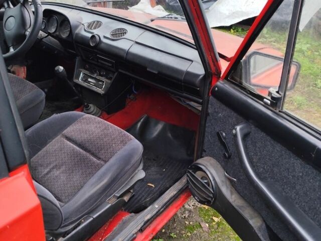 Красный ВАЗ 2106, объемом двигателя 1.3 л и пробегом 150 тыс. км за 427 $, фото 4 на Automoto.ua