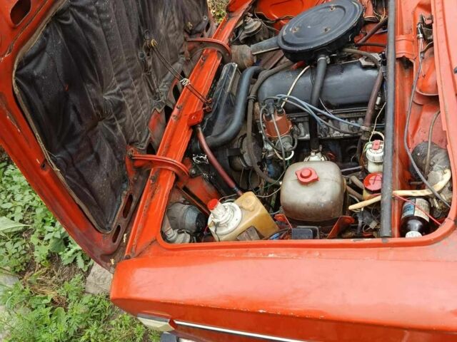 Красный ВАЗ 2106, объемом двигателя 0 л и пробегом 200 тыс. км за 333 $, фото 5 на Automoto.ua